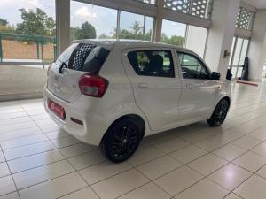 Toyota Vitz 1.0 XR AMT - Image 2
