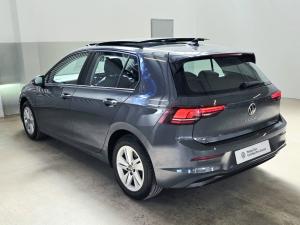 Volkswagen Golf 1.4 TSI Life + Tiptronic - Image 20