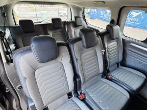 Volkswagen Transporter Kombi 2.0TDi Life automatic - Image 15