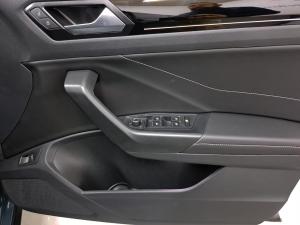 Volkswagen T-ROC 2.0 TSI 4M R-LINE DSG - Image 11