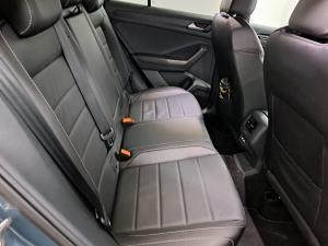 Volkswagen T-ROC 2.0 TSI 4M R-LINE DSG - Image 9