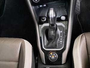 Volkswagen T-ROC 2.0 TSI Design 4MOT DSG - Image 18
