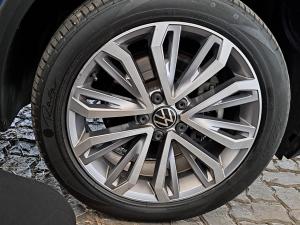 Volkswagen T-ROC 2.0 TSI Design 4MOT DSG - Image 9
