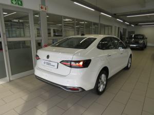 Volkswagen Polo 1.6 Life - Image 2