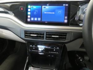 Volkswagen Polo 1.6 Life - Image 9
