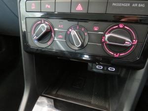 Volkswagen T-CROSS 1.0 TSI Comfortline DSG - Image 12