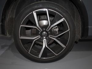 Volkswagen Tiguan 2.0 TDI R-LINE 4M DSG - Image 21