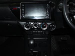Toyota Hilux 2.4 GD-6 Raider 4X4 automaticD/C - Image 11