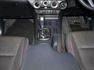 Toyota Hilux 2.4 GD-6 Raider 4X4 automaticD/C - Image 14
