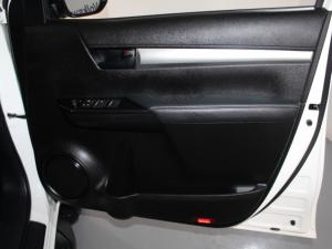 Toyota Hilux 2.4 GD-6 Raider 4X4 automaticD/C - Image 15