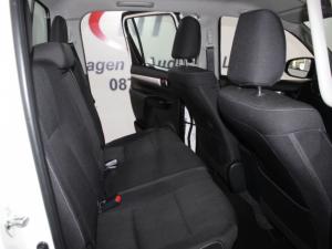 Toyota Hilux 2.4 GD-6 Raider 4X4 automaticD/C - Image 16