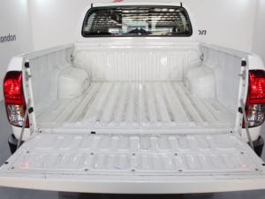 Toyota Hilux 2.4 GD-6 Raider 4X4 automaticD/C - Image 7