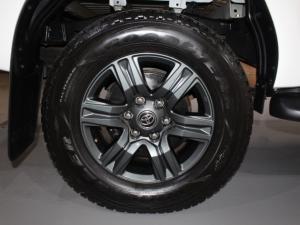 Toyota Hilux 2.4 GD-6 Raider 4X4 automaticD/C - Image 9