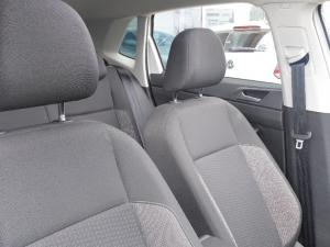 Volkswagen Polo 1.0 TSI Life - Image 11