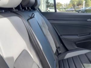 Volkswagen Golf 1.4 TSI R-LINE + Tiptronic - Image 14