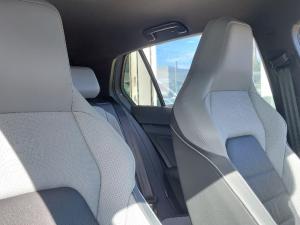 Volkswagen Golf 1.4 TSI R-LINE + Tiptronic - Image 8