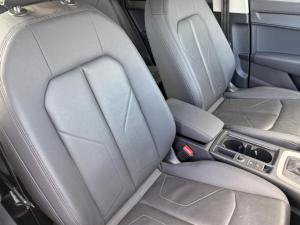 Audi Q3 40 Tfsi Quatt Stronic Advanced - Image 8