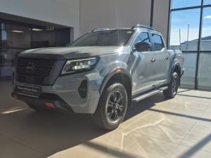 Nissan Navara 2.5DDTI PRO-2X automatic D/C - Image 10