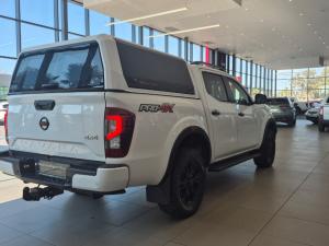 Nissan Navara 2.5DDTI PRO-4X 4X4 automatic D/C - Image 2
