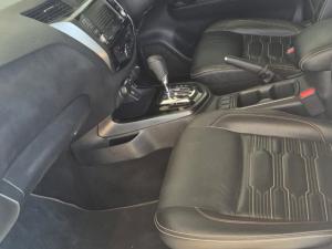 Nissan Navara 2.5DDTI PRO-4X 4X4 automatic D/C - Image 7