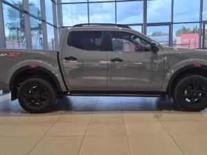 Nissan Navara 2.5DDTI PRO-2X automatic D/C - Image 3