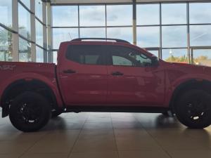 Nissan Navara 2.5DDTI PRO-2X automatic D/C - Image 3