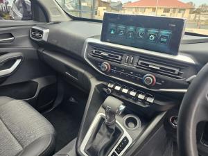 Peugeot Landtrek 1.9D AllureD/C automatic - Image 11