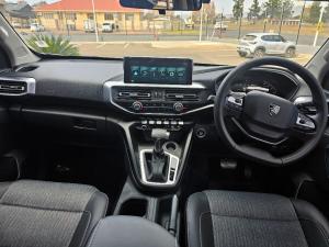Peugeot Landtrek 1.9D AllureD/C automatic - Image 6