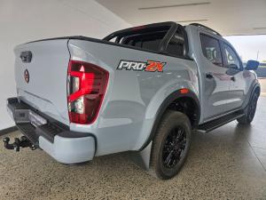 Nissan Navara 2.5DDTI PRO-2X automatic D/C - Image 8