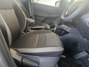 Nissan Magnite Kuro 1.0T CVT - Image 9