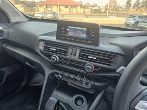 Peugeot Landtrek 1.9D ProfessionalS/C - Image 12