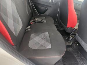 Renault Kwid 1.0 Dynamique 5-Door - Image 8