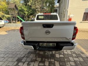 Nissan Navara 2.5DDTI LE/LE Plus automatic D/C - Image 5