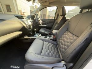 Nissan Navara 2.5DDTI LE/LE Plus automatic D/C - Image 7