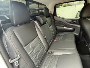 Nissan Navara 2.5DDTI PRO-2X automatic D/C - Image 9