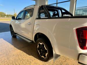 Nissan Navara 2.5D LE 4X2 automatic D/C - Image 12