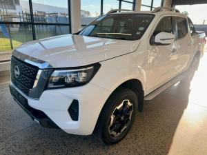 Nissan Navara 2.5D LE 4X2 automatic D/C - Image 13