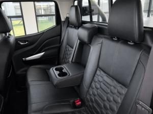 Nissan Navara 2.5D LE 4X2 automatic D/C - Image 9