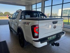 Nissan Navara 2.5DDTI PRO-4X 4X4 automatic D/C - Image 12