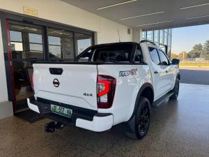 Nissan Navara 2.5DDTI PRO-4X 4X4 automatic D/C - Image 2