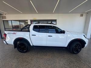 Nissan Navara 2.5DDTI PRO-4X 4X4 automatic D/C - Image 3
