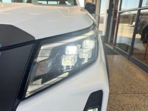 Nissan Navara 2.5DDTI PRO-2X automatic D/C - Image 12