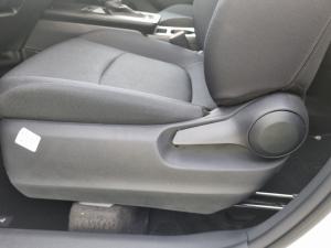 Toyota Corolla Cross 1.8 Xi - Image 18