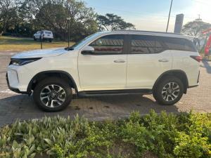 Toyota Fortuner 2.4GD-6 Raised Body automatic - Image 24