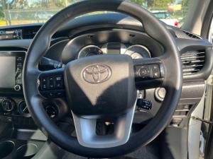 Toyota Hilux 2.4 GD-6 Raider 4X4 automaticD/C - Image 8