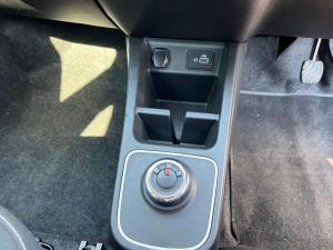 Renault Kwid 1.0 Climber 5-Door AMT - Image 12