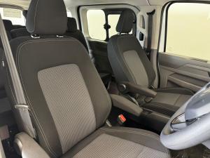 Volkswagen Transporter Kombi 2.0 TDi Commerce automatic - Image 9
