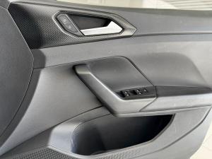 Volkswagen T-CROSS 1.0 TSI Comfortline DSG - Image 11