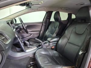 Volvo V40 Cross Country D4 Inscription - Image 13