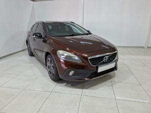 Volvo V40 Cross Country D4 Inscription - Image 1